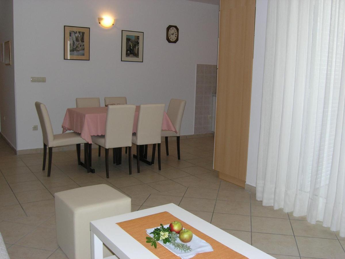 Apartments Biljana For Relaxing Holidays In Baska Exterior photo
